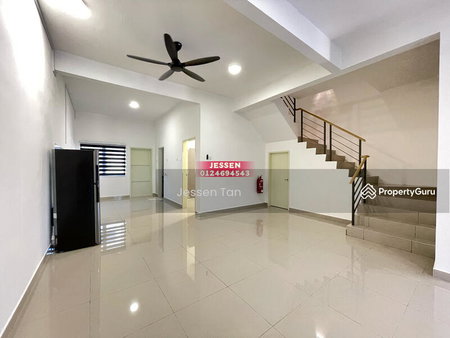 Квартира в аренду в Келапа Батас, Малайзия · Mekarsari (Double-Storey Terrace) · 4 спальни, 3 санузла