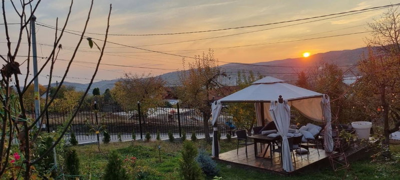 Vila Magnolia, Curtea de Argeş, Romania