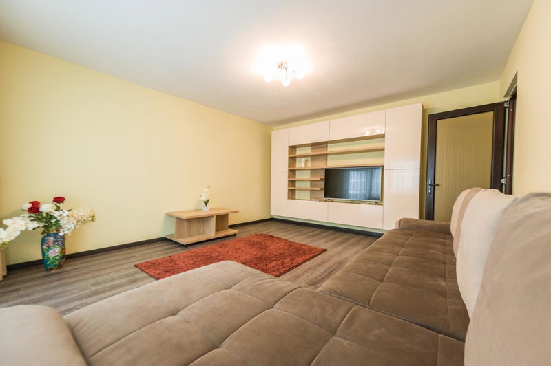 Apartament Carol Davila, Piteşti, Romania
