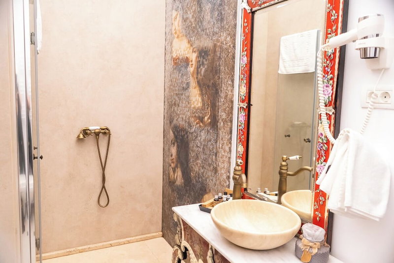 Conacul Coroanei Luxury Boutique Hotel, Bucharest, Romania