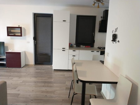 Apartament in complex rezidential cu parcare in curte, Timişoara, Romania