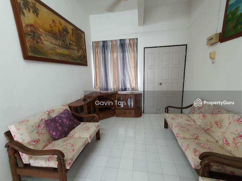 Edgecumbe Court, Malasia