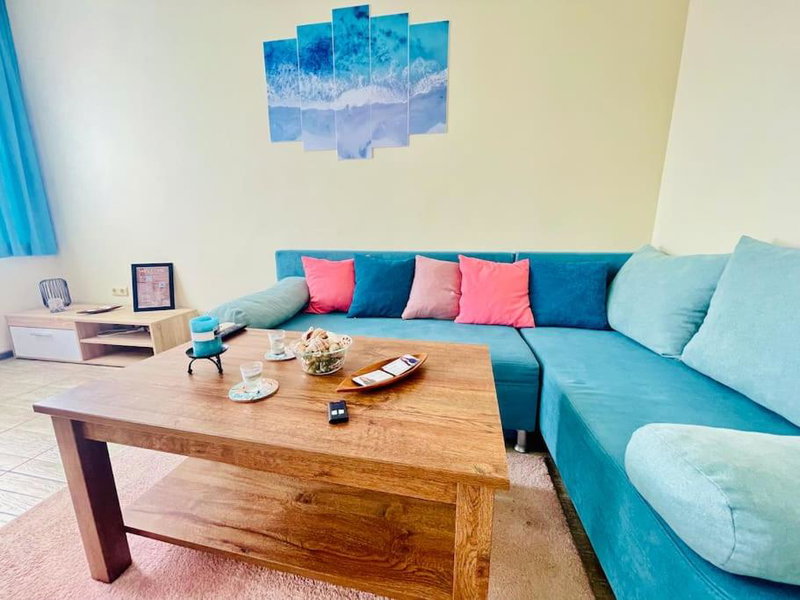 By The Sea - central with free parking, Varna City, Bulgaria