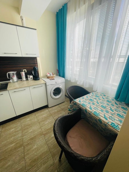 By The Sea - central with free parking, Varna City, Bulgaria