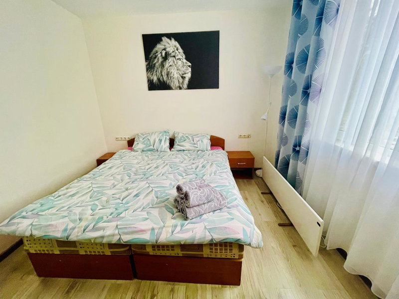 By The Sea - central with free parking, Varna City, Bulgaria
