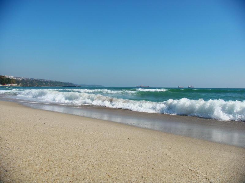 By The Sea - central with free parking, Varna City, Bulgaria