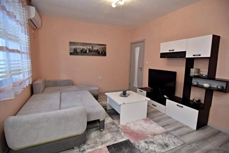 Апартамент Фреш, Velingrad, Bulgaria