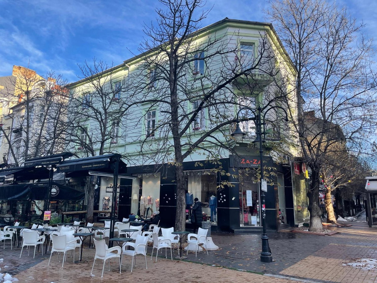 The Green Bar House, Bulgaria
