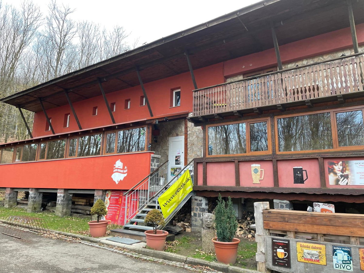 Chata Korenný vrch Pezinská Baba, Eslovaquia