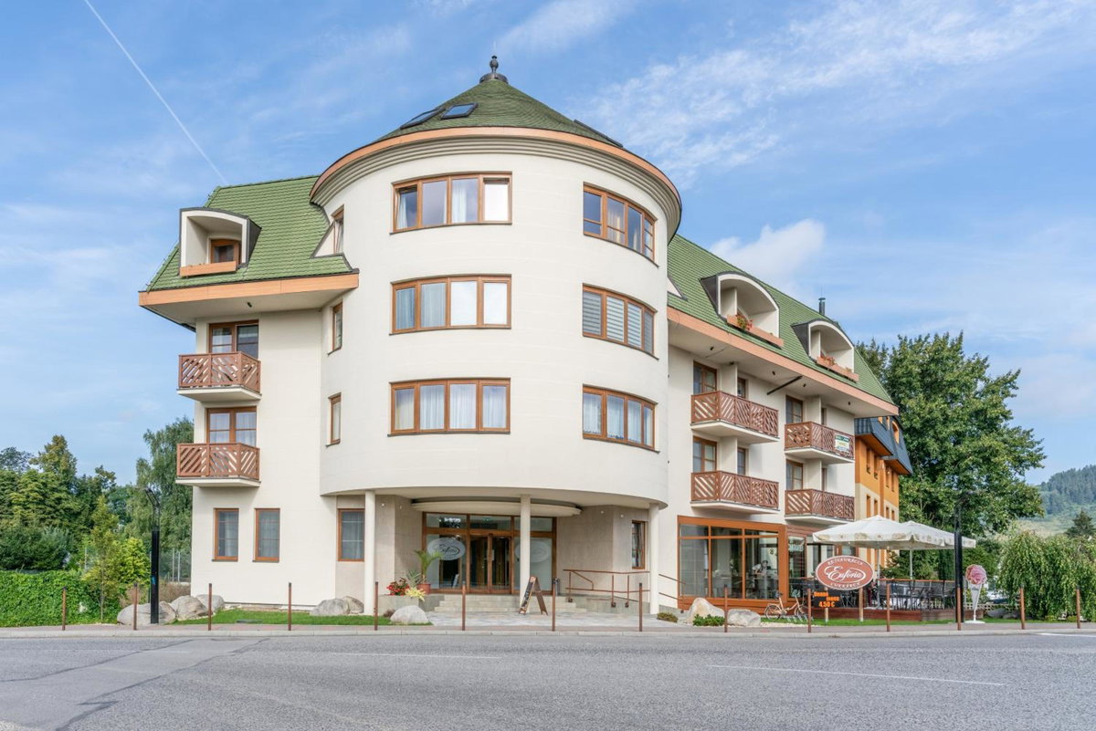 Hotel · Apartman Amore, Bešeňová