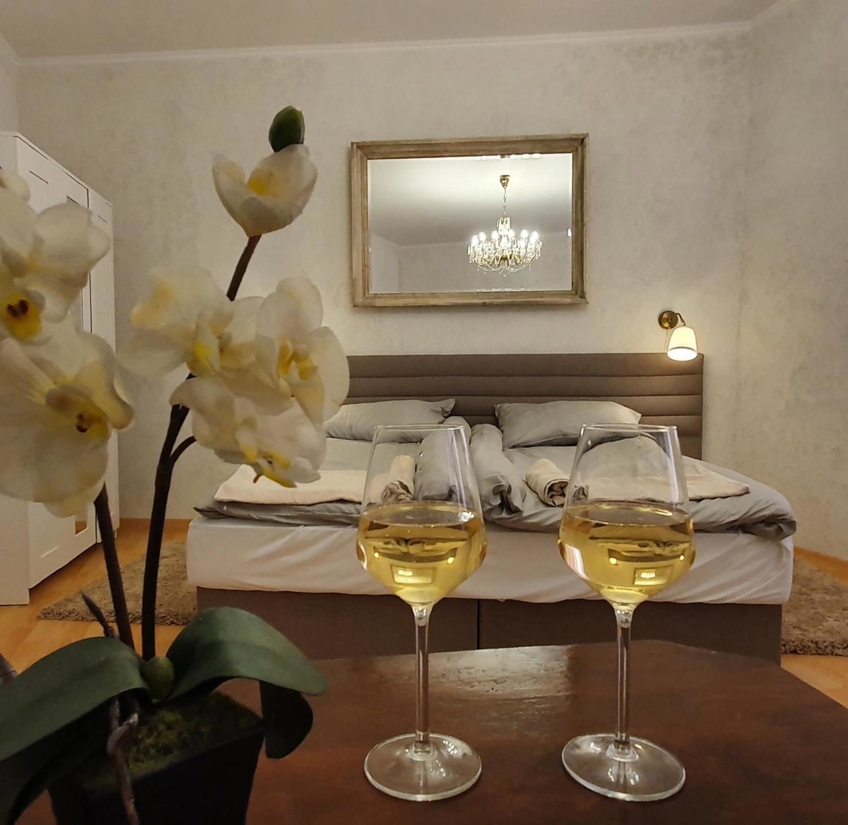Hotel · Corte Apartman, Pápa