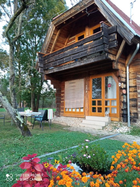 Apartman egy Makovecz Imre tervezte házban, Ispánk, Hungary