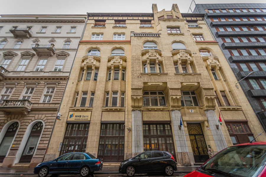 Jackquaters Silver, Budapest, Hungary