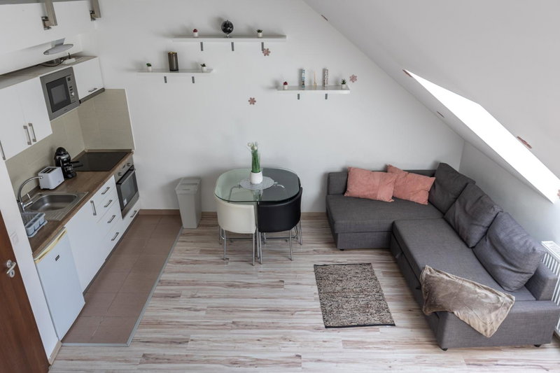 PRTR Apartment w/ FREE parking, Budapest, Hungary