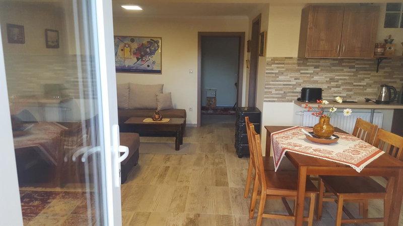 Gyöngyvirág Apartman, Keszthely, Hungary