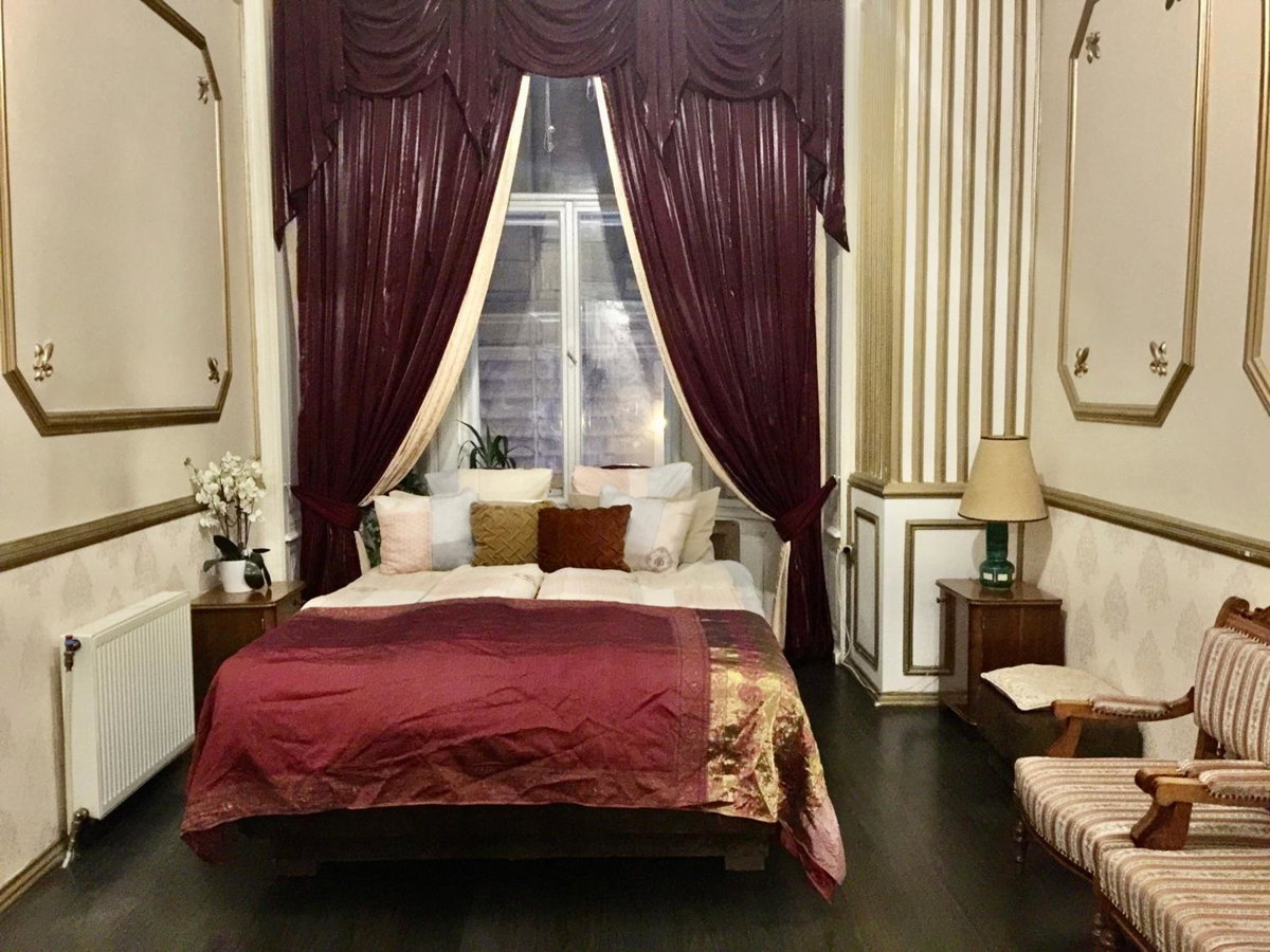 Secession Luxury Apartment, Hungary