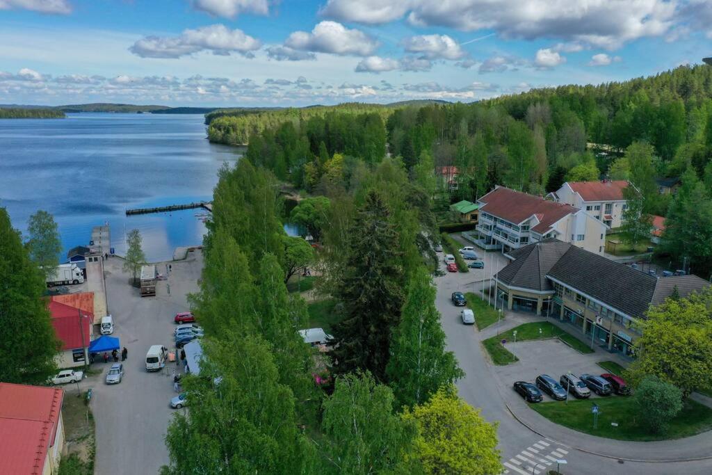 Hotel · Juuri remontoitu kodikas asunto Anttolan satamassa, Anttola