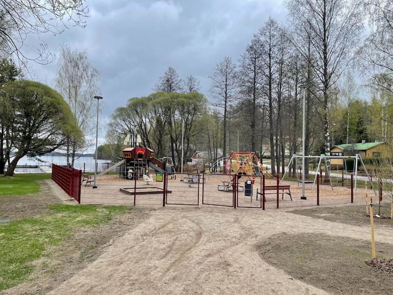 Juuri remontoitu kodikas asunto Anttolan satamassa, Anttola, Finland
