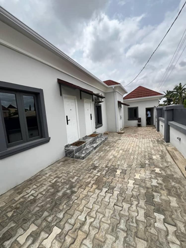 Moz One Apartments, Nigeria
