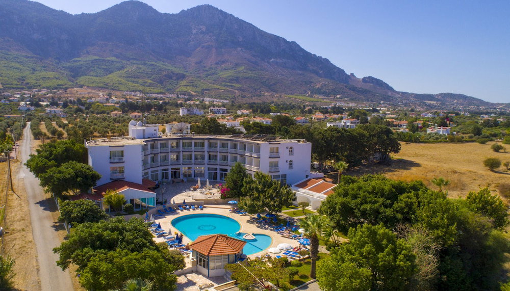 Hotel · Hotel Sempati, Lapithos