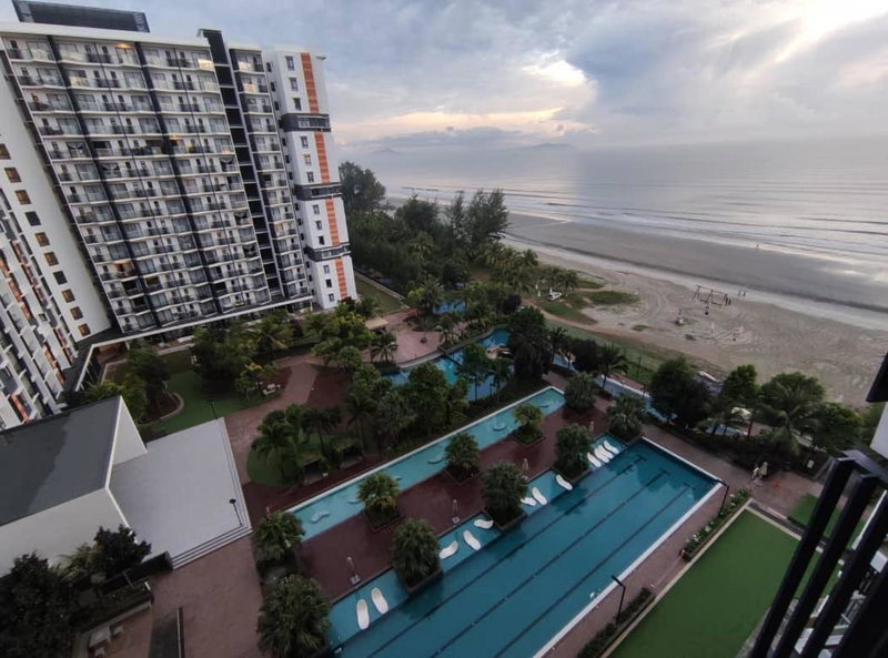 TimurBay Seafront Holiday Pool & Seaview, Kuantan, Malaysia