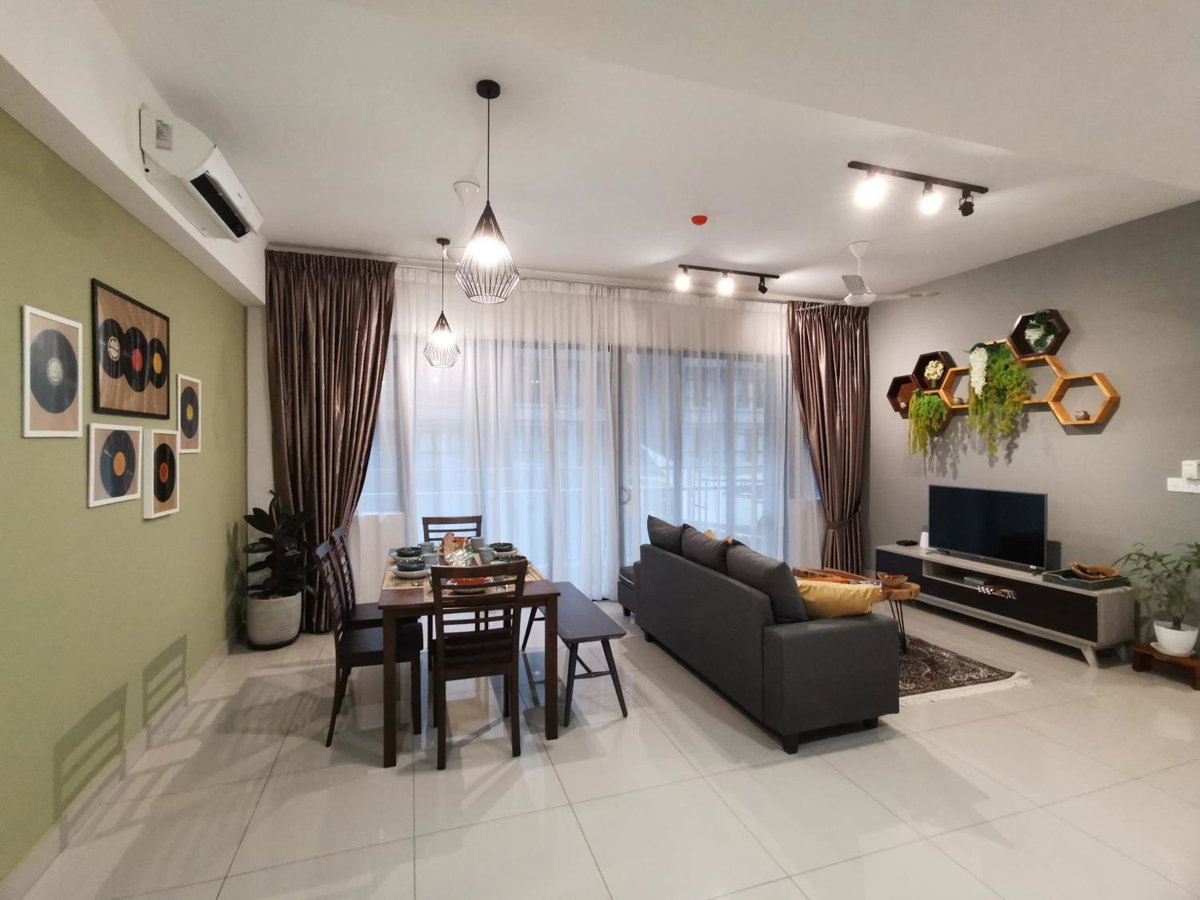 Hotel · POOLVIEW Geniehome 3BR Free100mbps and Carpark at Utropolis Shah Alam, Shah Alam