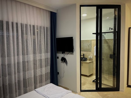 Hotel Hermosa, Bregvija, Montenegro