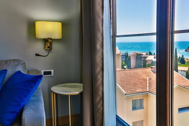 Hotel Lusso Mare by Aycon, Budva, Montenegro