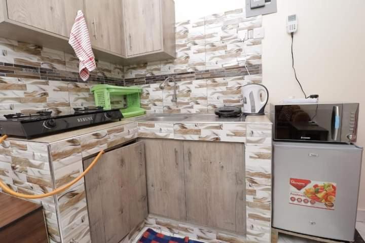Lux Suites Ganjoni Studio Apartment, Mombasa, Kenya