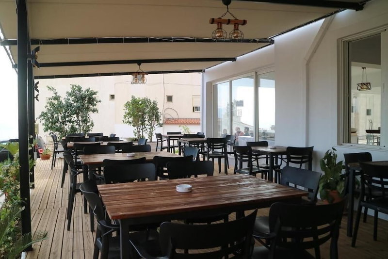 Alnes Hotel, Sarande, Albania