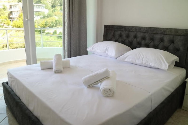 Alnes Hotel, Sarande, Albania