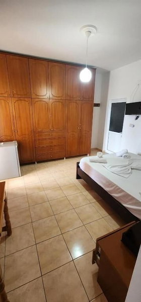 Vila Bashkim, Ksamil, Albania