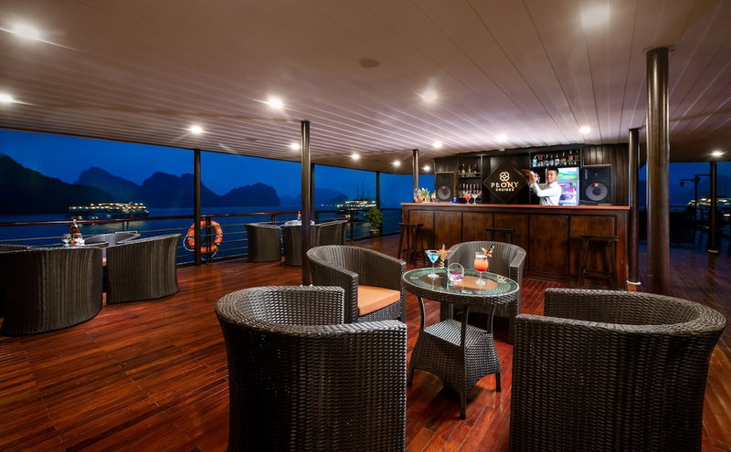 Peony Cruises, Ha Long, Vietnam