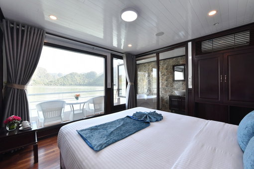 Halong Sapphire Cruise, Ha Long, Vietnam