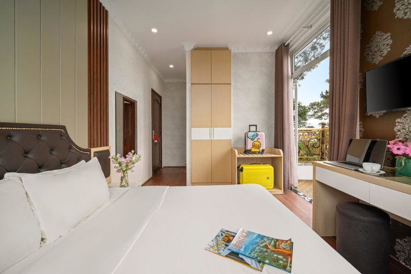 Be U Hotel City View, Da Lat, Vietnam