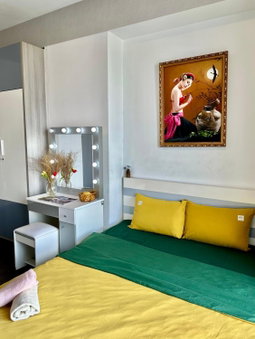 SOHO Apartments - City Central, 10mins to BenThanh Market, BuiVien Street, Ho Chi Minh City, Vietnam