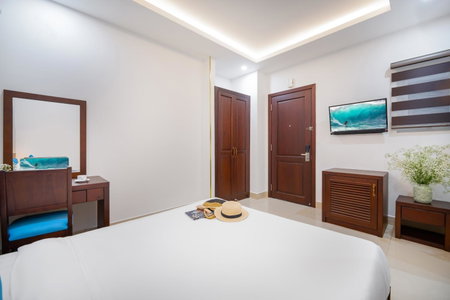 Platinum Beach Hotel & Apartment, Da Nang, Vietnam