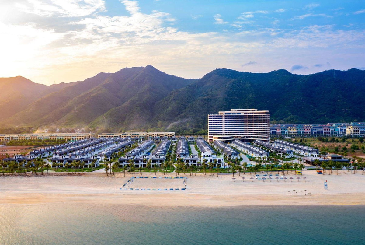 Hotel · Wyndham Garden Sonasea Van Don, Cái Rồng