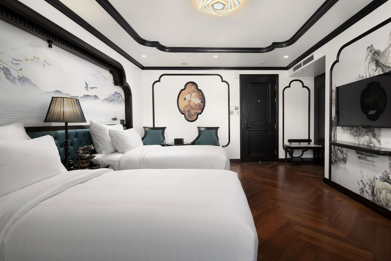 Catherine Cruises, Ha Long, Vietnam