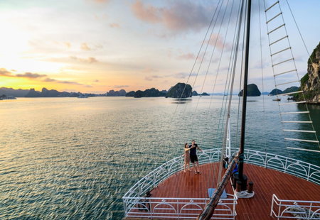Alisa Premier Cruise, Ha Long, Vietnam