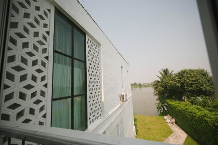 White Wall Riverfront Hotel, Kamphaeng Phet, Thailand