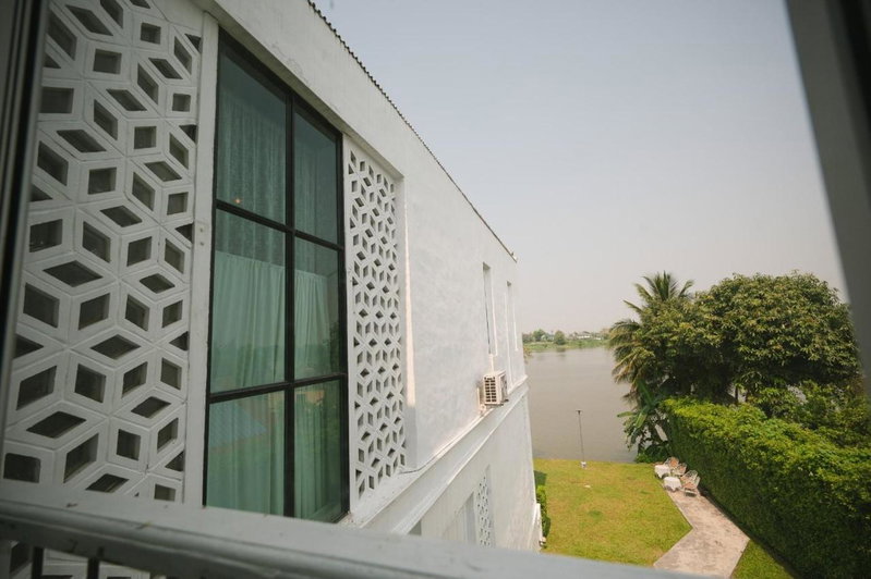 White Wall Riverfront Hotel, Kamphaeng Phet, Thailand