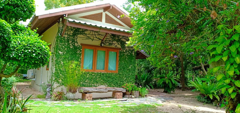 Rai Lung Tui Homestay, Prachuap Khiri Khan, Thailand