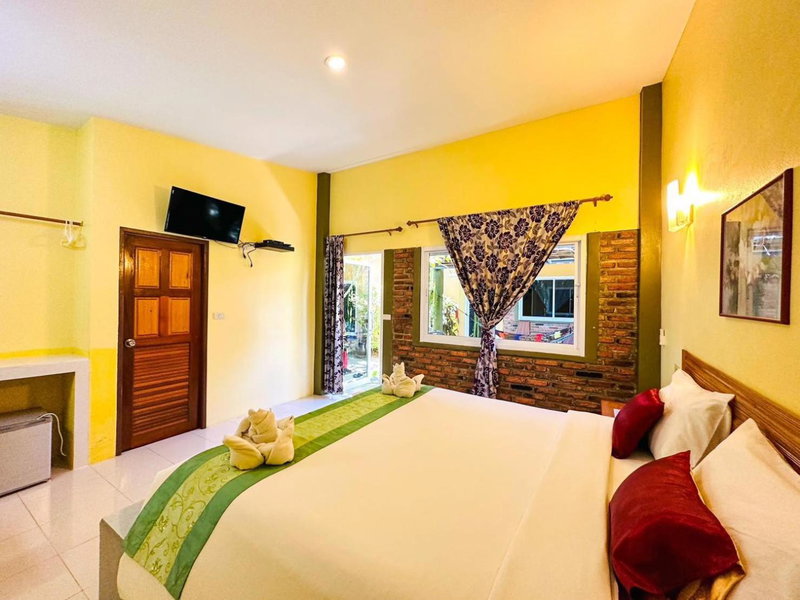 Lanta Baan Nok Resort, Ko Lanta, Thailand