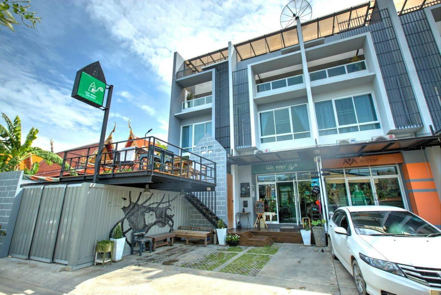 White Monkey Guesthouse, Phetchaburi, Thailand