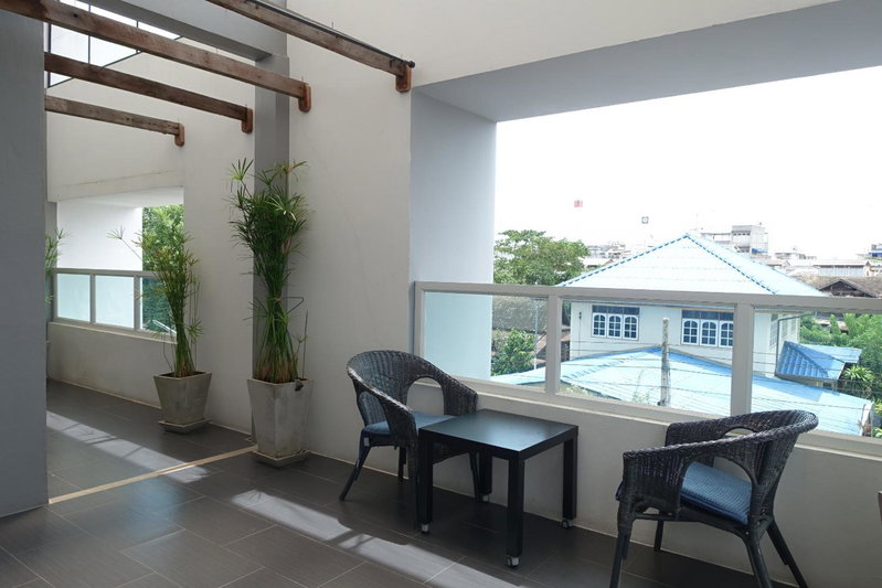 White Monkey Guesthouse, Phetchaburi, Thailand