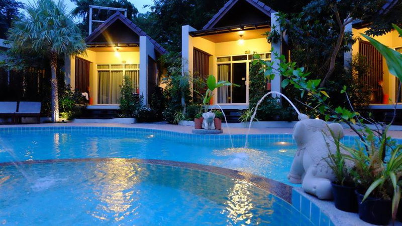 Baan Klang Aow Beach Resort, Ban Krut, Thailand