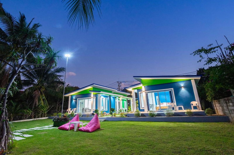 Coco Sea Bangpo Resort, Ban Bang Po, Thailand