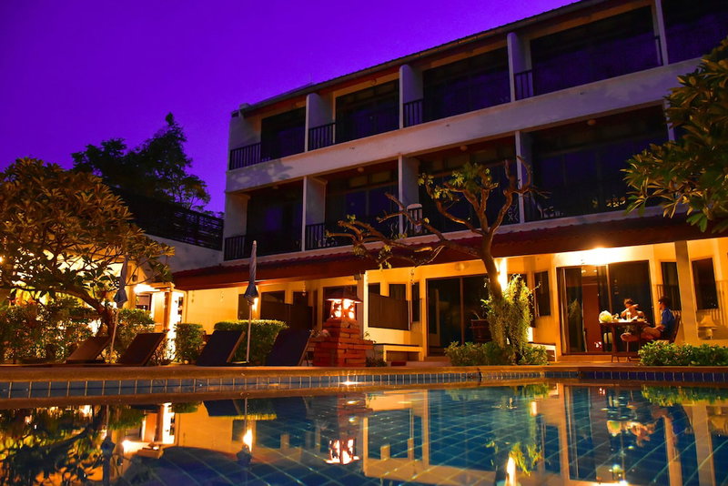 Sea Memories White Sand Beach Hotel, Hua Hin, Thailand