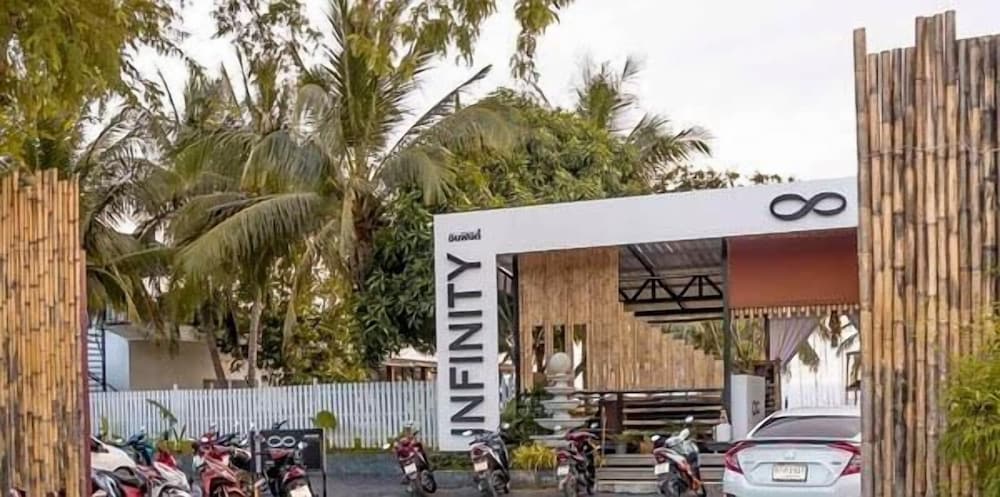 INFINITY Beach Club - Hostel, Thailand